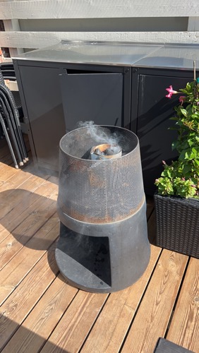 Rygeovnen er klar til en ladning bacon